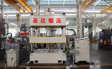 如何選擇定制200噸四柱液壓機(jī)？